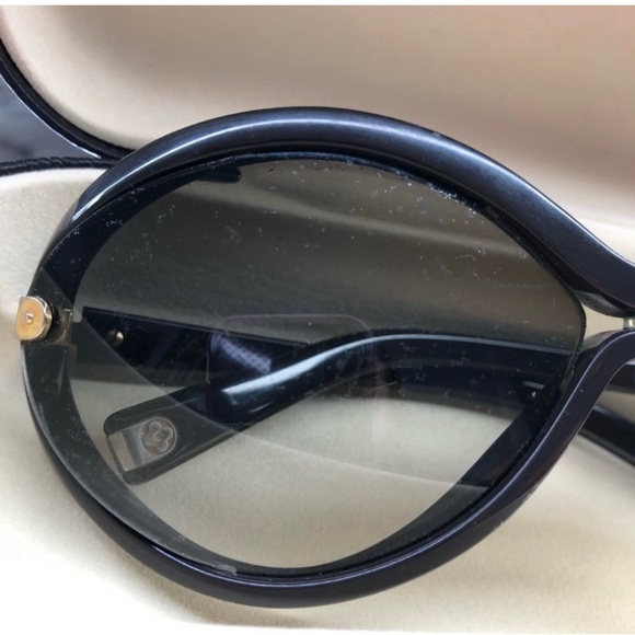 Louis Vuitton Brown Daphne Sunglasses and Case - Picture 11 of 11